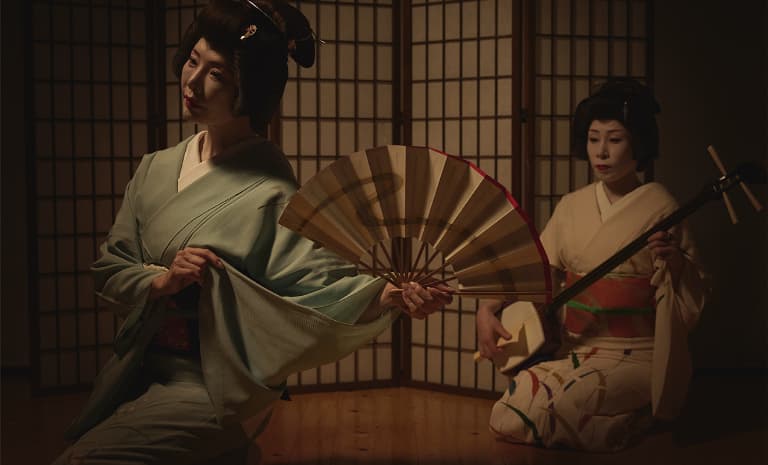 A Journey through the Shadows: Smoke and Light Across the Ancient Capital