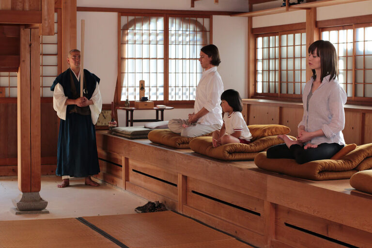 Zen Meditation Experience Surrounded by Nature in Izushi