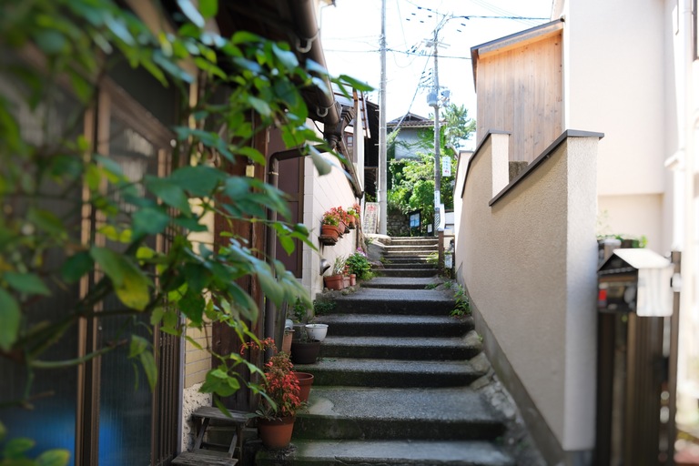 現代的なひねりを加えた日本最古の温泉街